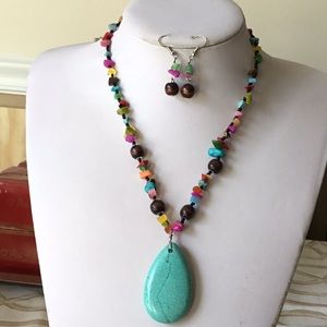 Multi color bead turquoise pendant necklace set